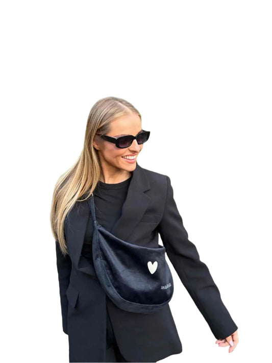 Hobo Bag Heart - Black